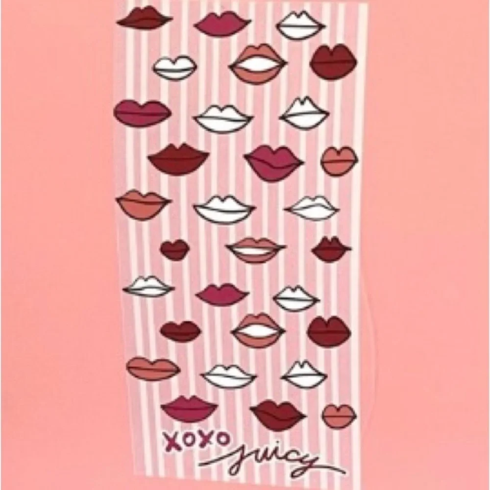 Juicy Couture NWT Pink and Red Lip Print Beach Towel 6 feet long